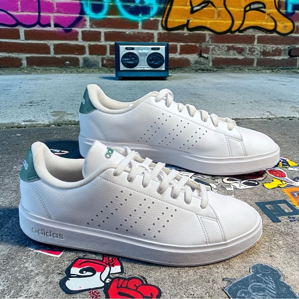 Men’s Adidas Advantage 2.0 Classic White and Green Sneakers - Size 8